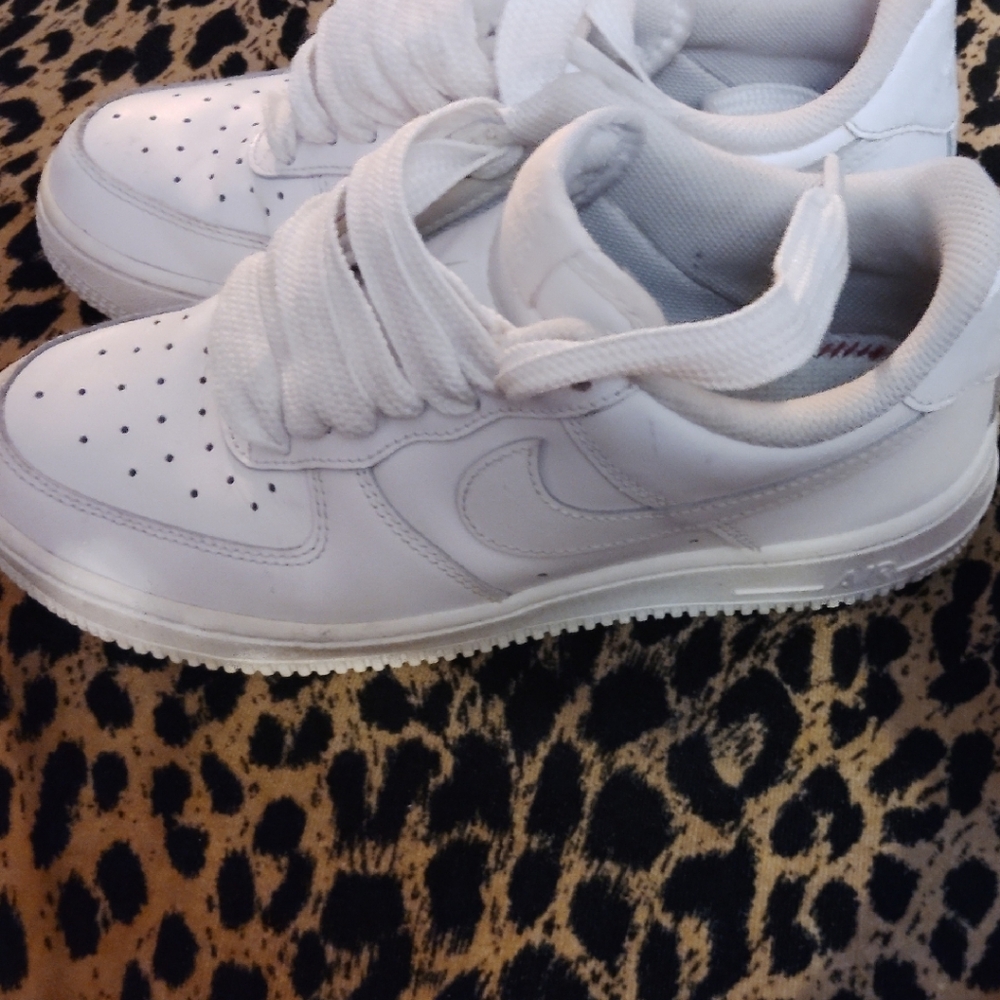 Nike White Women's Sneakers